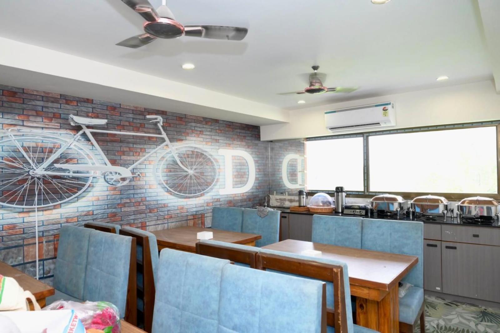 Hotel Dream Αχμπανταμπάντ Εξωτερικό φωτογραφία