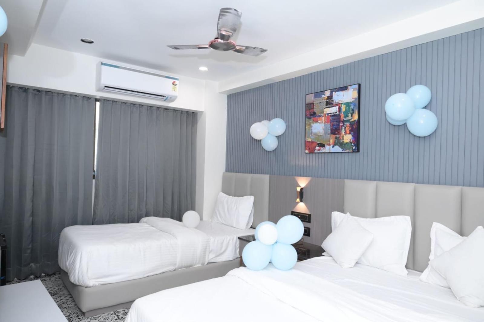 Hotel Dream Αχμπανταμπάντ Εξωτερικό φωτογραφία